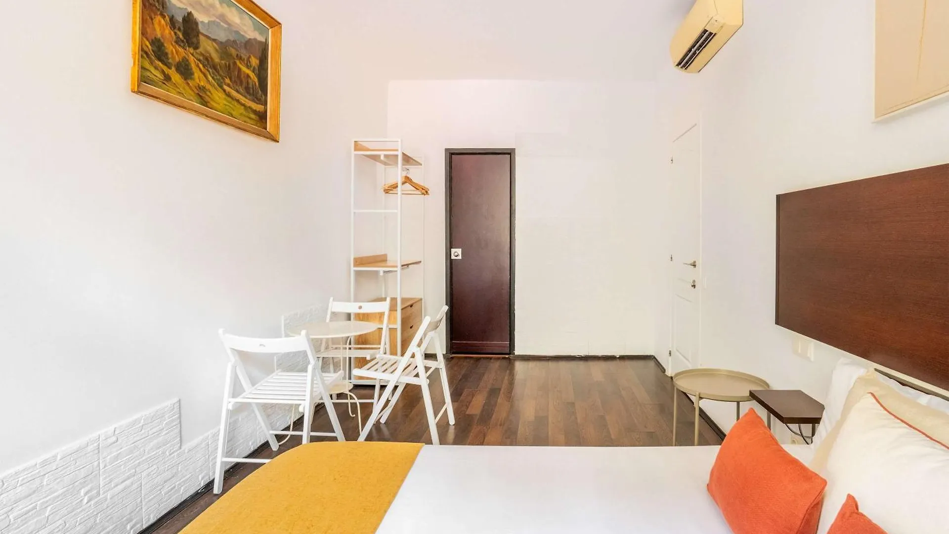 4- Bedroom Apartment In Gracia Village バルセロナ