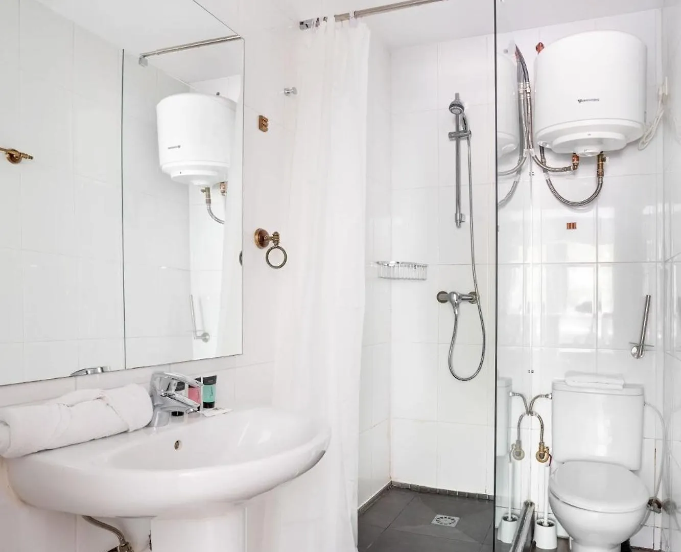 4- Bedroom Apartment In Gracia Village バルセロナ スペイン