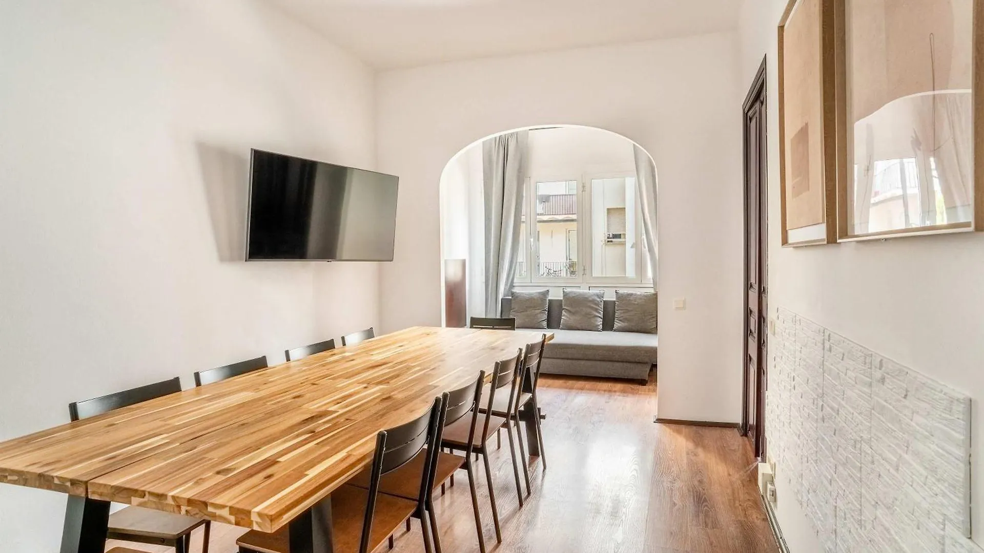4- Bedroom Apartment In Gracia Village バルセロナ